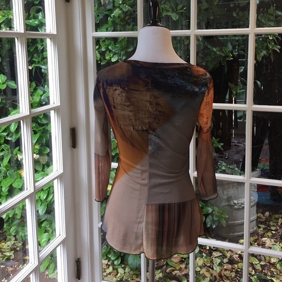 Colorful vneck top - Picture 4 of 4